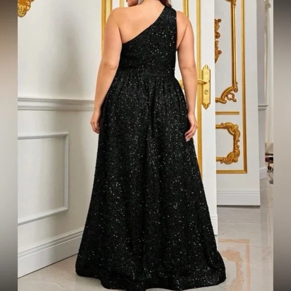 Plus Sequin One Shoulder A-line party Formal Party Wedding Dress - Picture 9 of 16